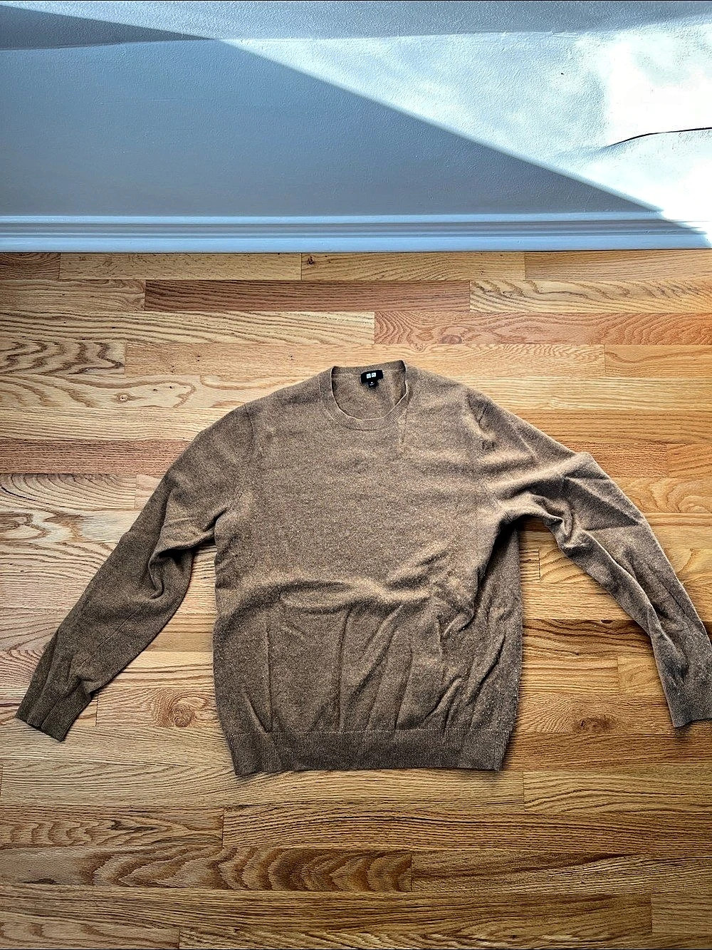 UNIQLO Crewneck Cashmere Sweater Size Medium